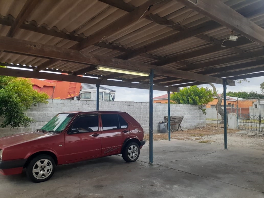 6 Bedroom Property for Sale in Algoa Park Eastern Cape